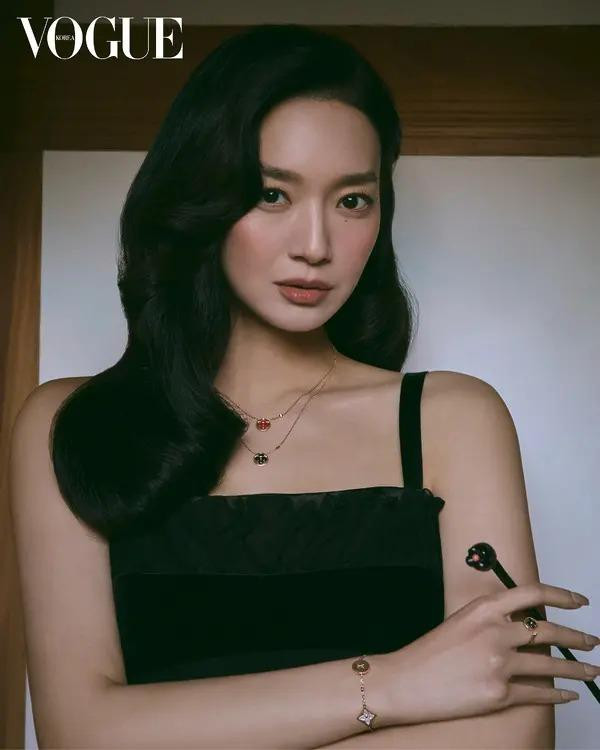 Shin Min-Ah and Louis Vuitton, clear beauty, April 2025