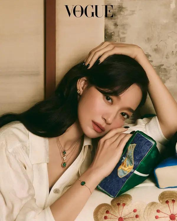 Shin Min-Ah and Louis Vuitton, clear beauty, April 2025