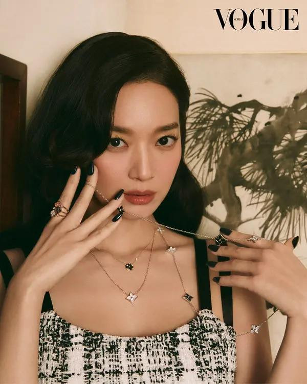 Shin Min-Ah and Louis Vuitton, clear beauty, April 2025