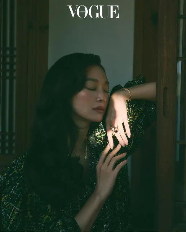 Shin Min-Ah and Louis Vuitton, clear beauty, April 2025