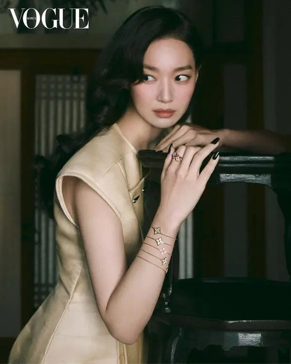 Shin Min-Ah and Louis Vuitton, clear beauty, April 2025