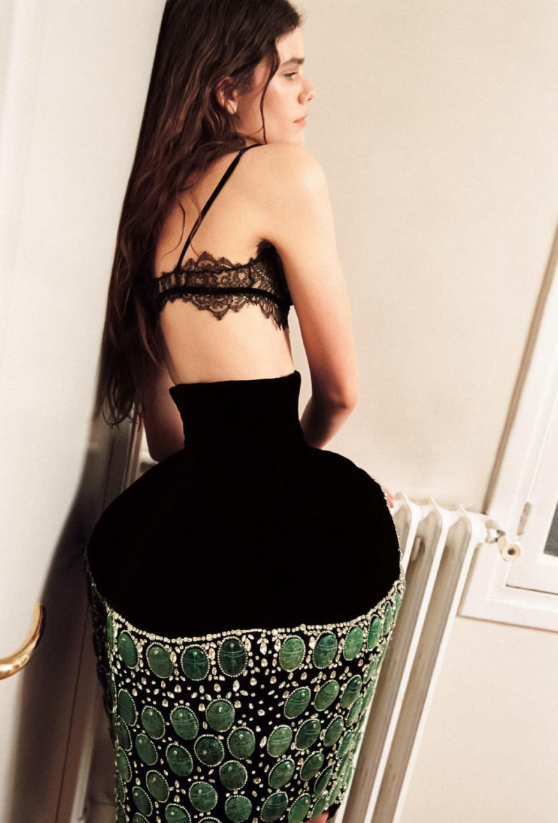 Betsy Gaghan featured in Haute Couture, Printemps-Ete 2025, April 2025