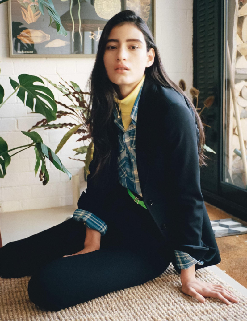 Luiza Perote featured in La Discrete, April 2025