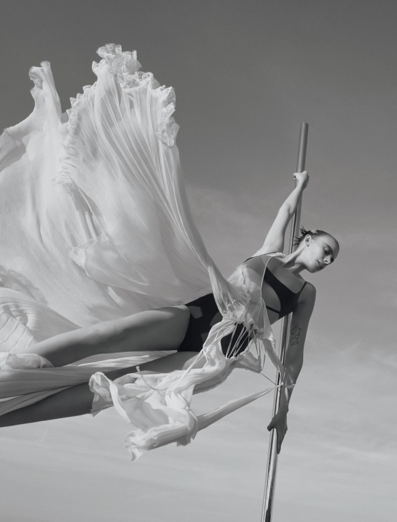 Luna Passos featured in Envol, April 2025