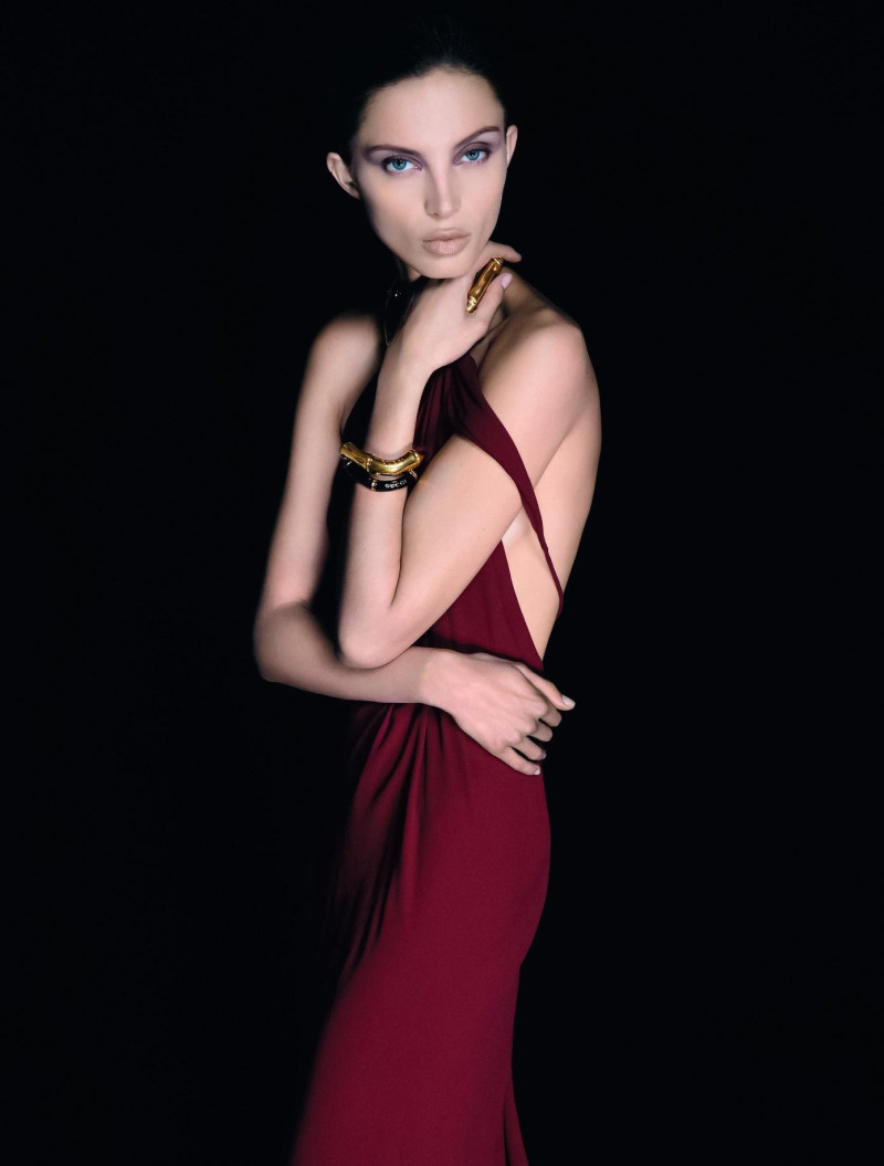 Lucy Lulu Baddeley Wood featured in Ames Soeurs, April 2025