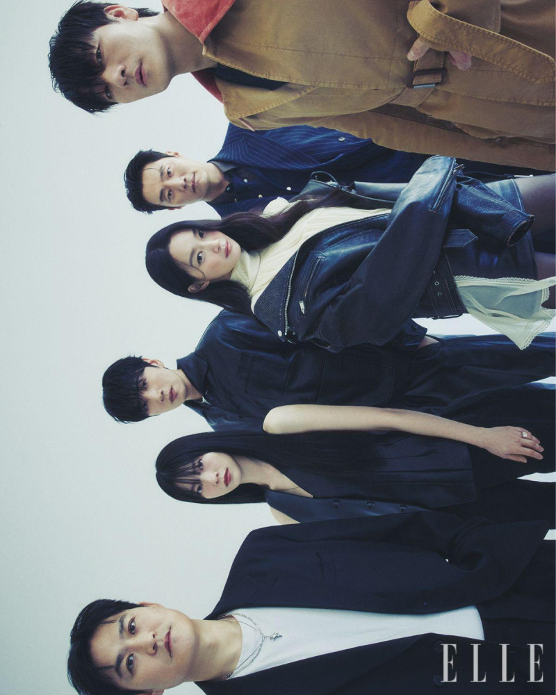 The four actors and two actresses who met through the drama series, April 2025