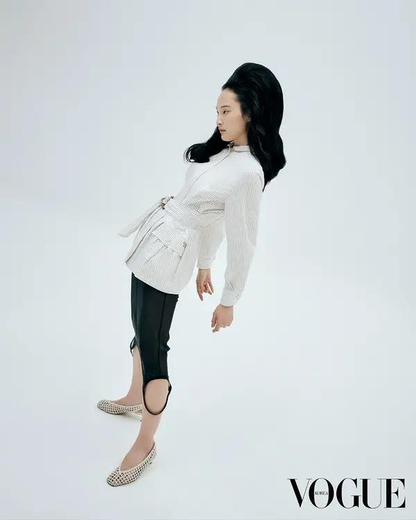 Yoonmi Sun featured in Sun Yoon-mi, Joan Park, And Kim Do-hyun, Elegant Fendi Women, March 2025