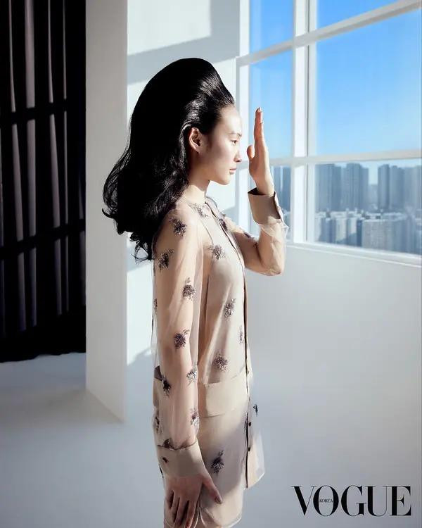 Yoonmi Sun featured in Sun Yoon-mi, Joan Park, And Kim Do-hyun, Elegant Fendi Women, March 2025