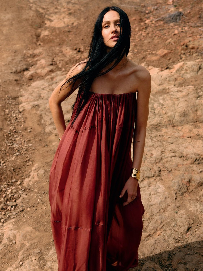 Amelia Gray Hamlin featured in Summer Chic, May 2025