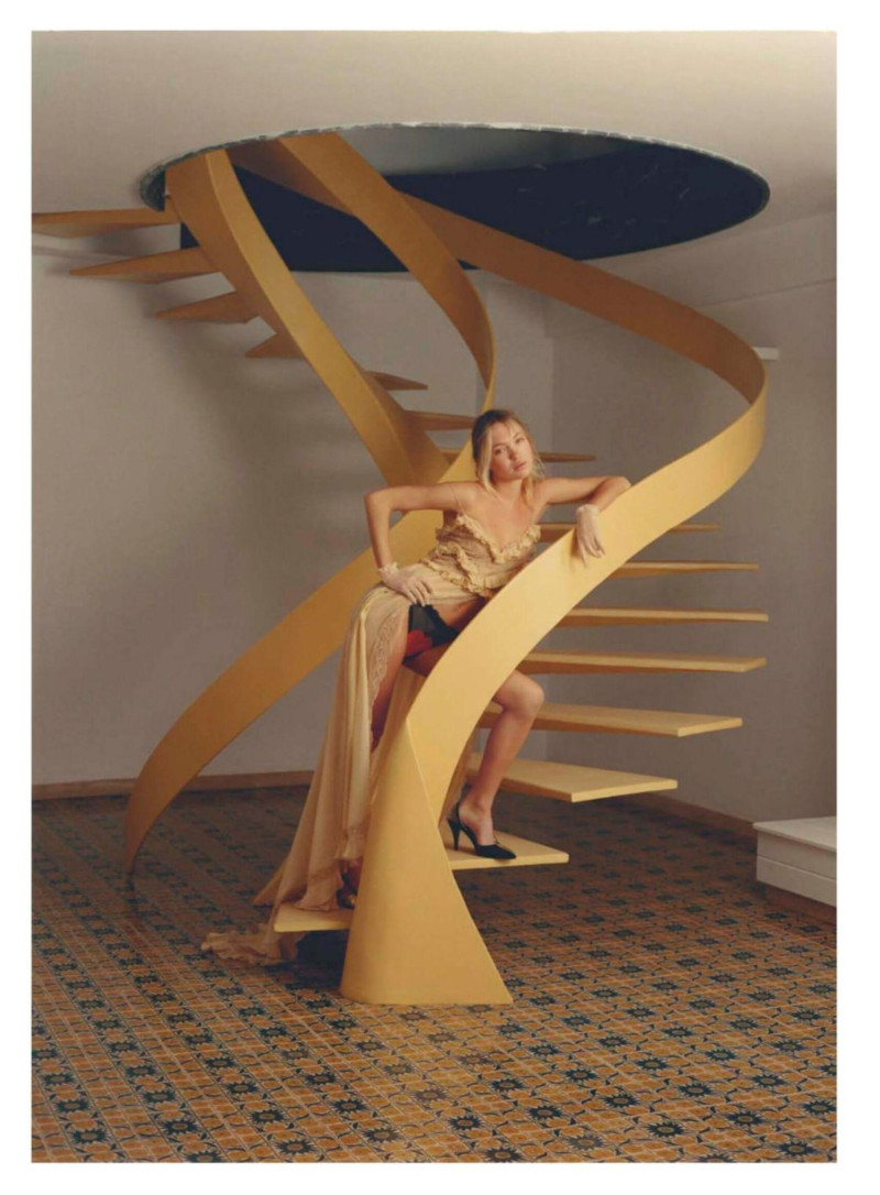 Lila Grace Moss featured in Algo Nuevo, Algo Viejo, April 2025