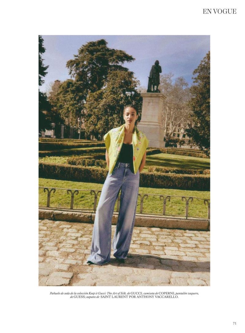 Gucci Es Un Pañuelo, April 2025