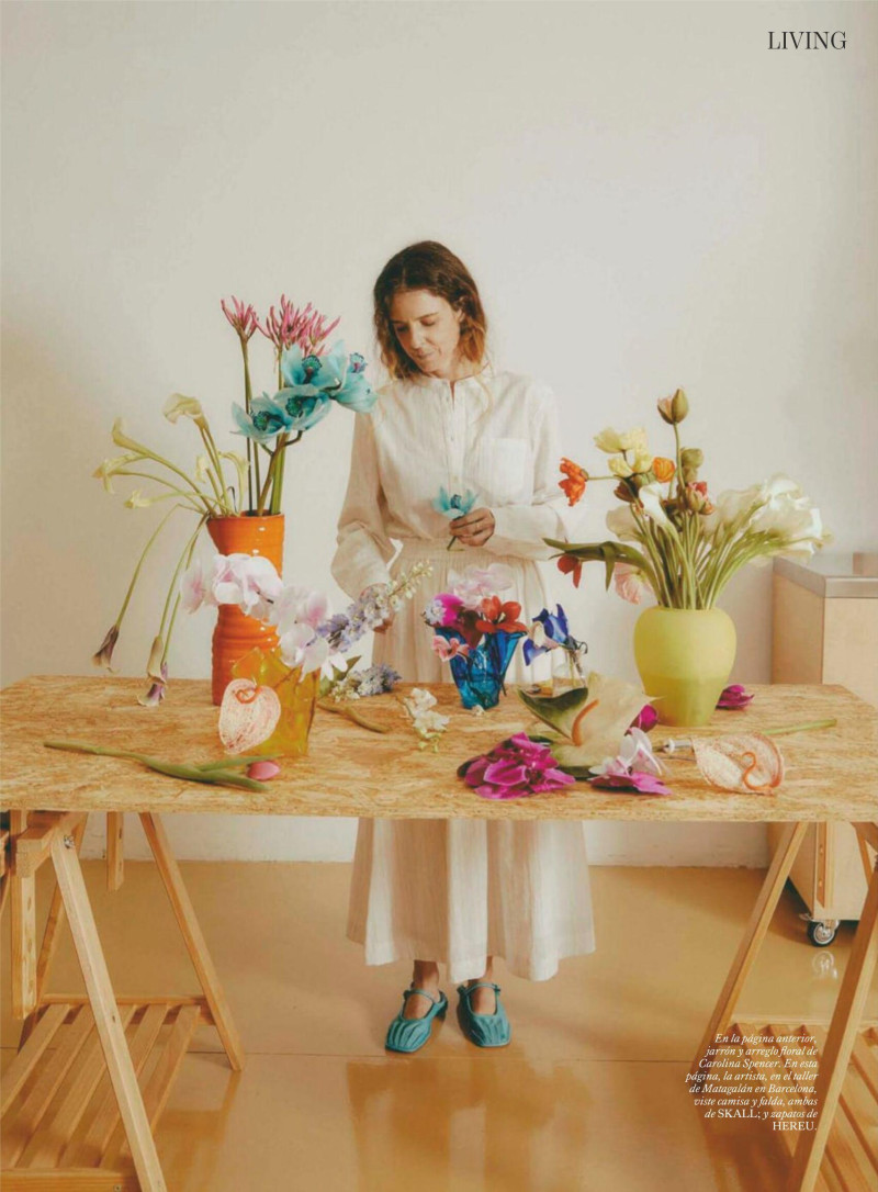 Un Mundo De Flores, April 2025
