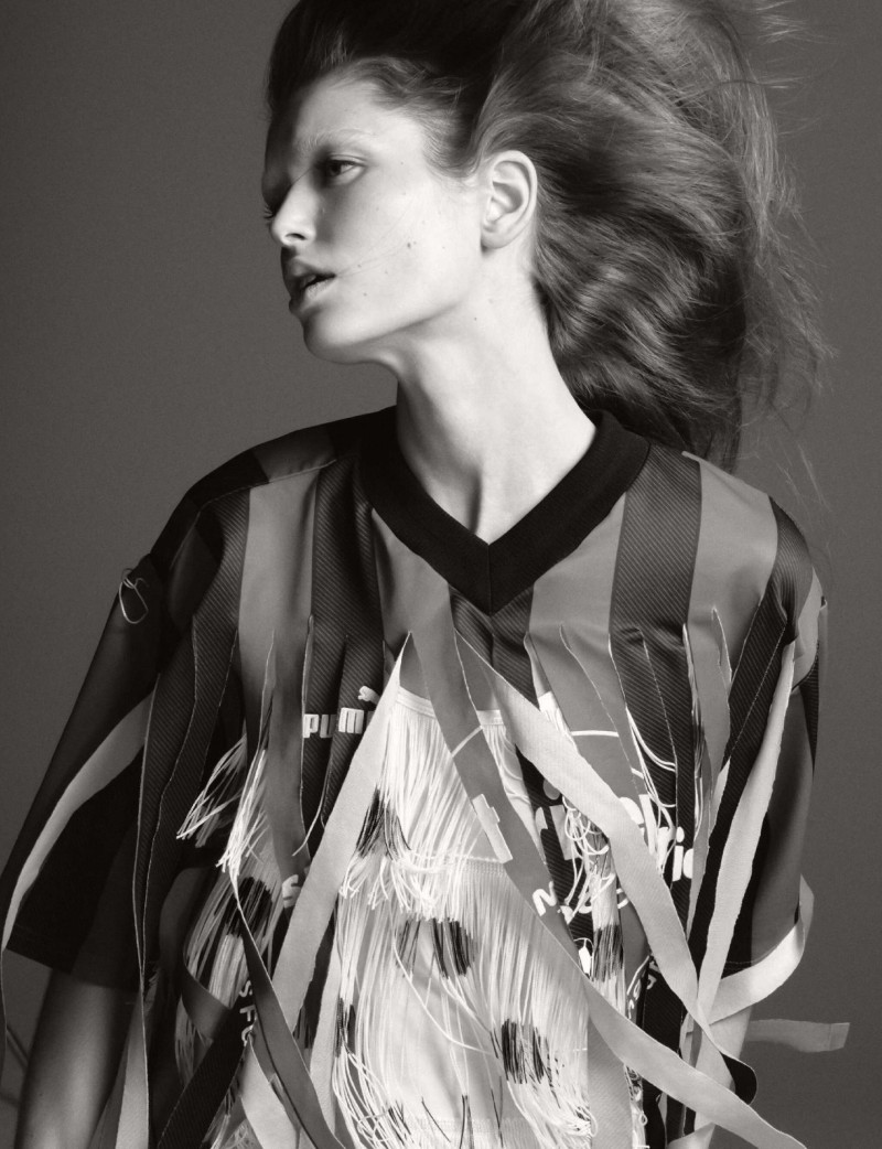 Stella Hanan featured in Libre Comme L\'air, May 2025