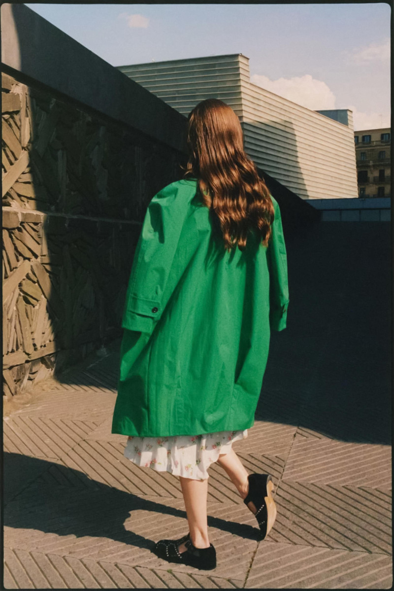 Merlijne Schorren featured in Heureux Mélanges, May 2025