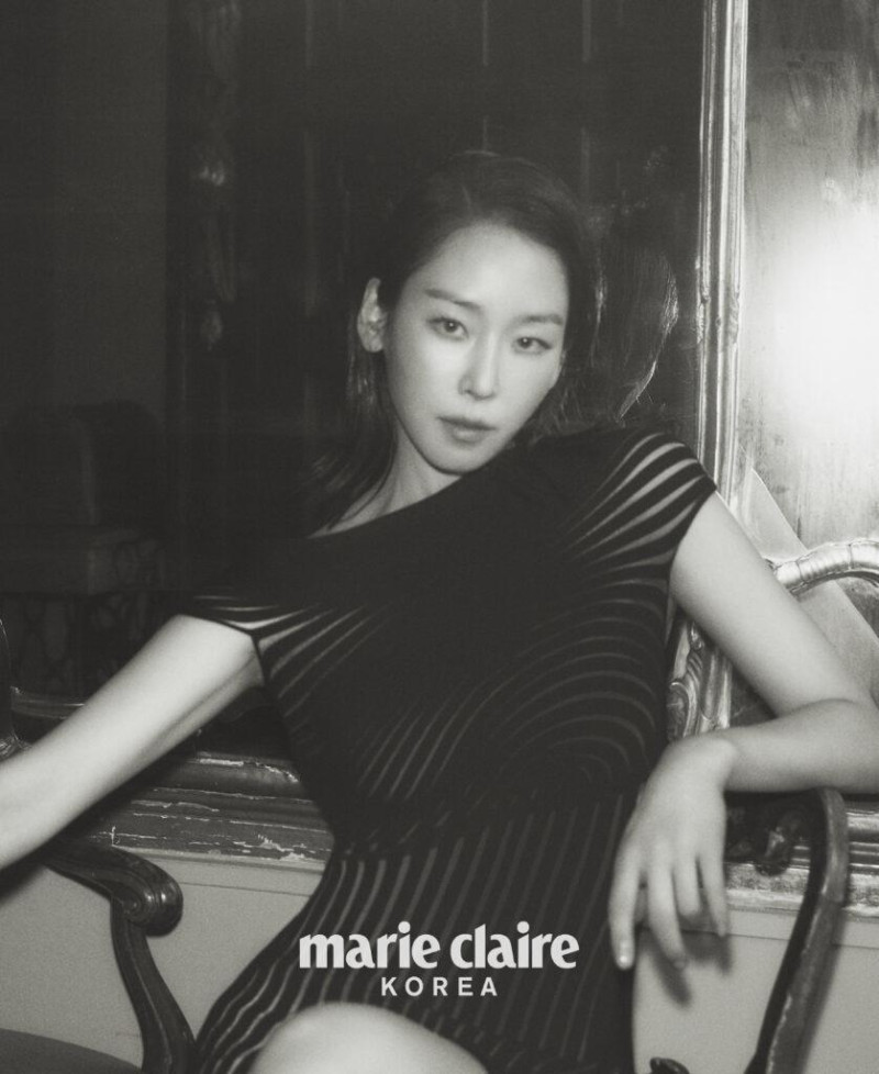 Fragments Of A Dreamy Short Story Drawn By Seo Hyun-Jin And Ferragamo, April 2025