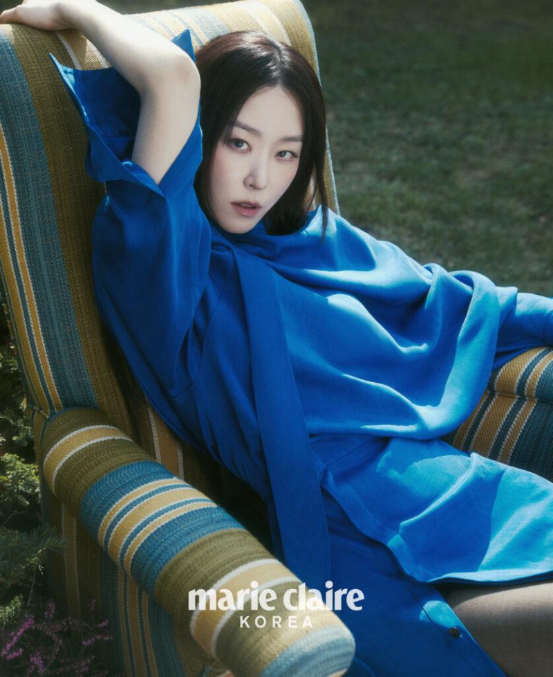 Fragments Of A Dreamy Short Story Drawn By Seo Hyun-Jin And Ferragamo, April 2025
