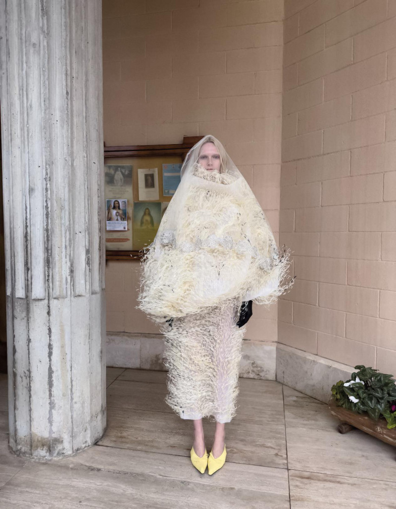 Mariacarla Boscono featured in Il Cammino Della Speranza, June 2025