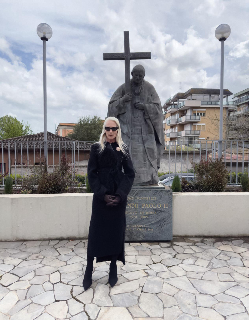 Mariacarla Boscono featured in Il Cammino Della Speranza, June 2025