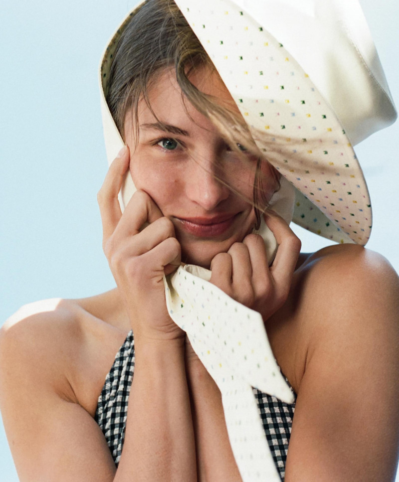 Grace Elizabeth featured in Hello, Summer!, June 2025