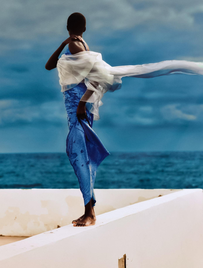 Anyier Anei featured in Les Caresses De L\'ombre, June 2025