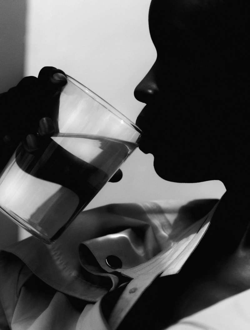 Anyier Anei featured in Les Caresses De L\'ombre, June 2025