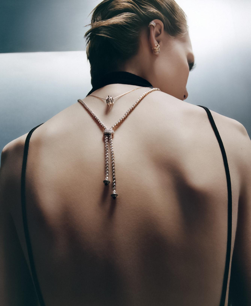 Penelope Ternes featured in Or Du Temps, April 2025