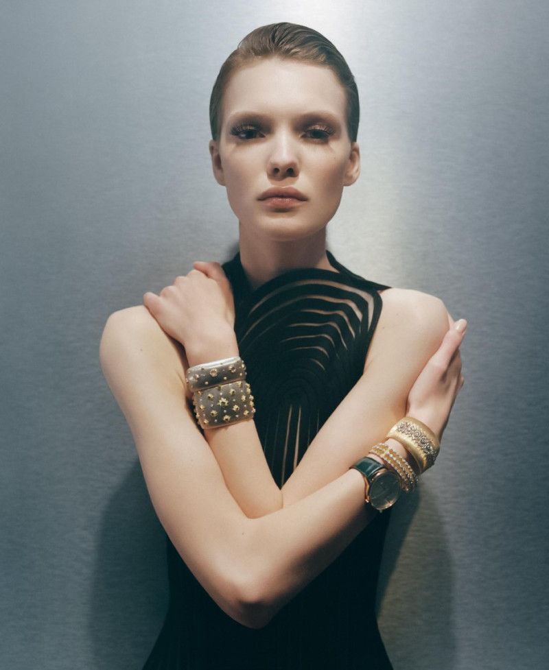 Penelope Ternes featured in Or Du Temps, April 2025