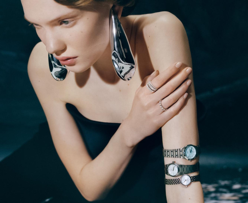 Penelope Ternes featured in Or Du Temps, April 2025