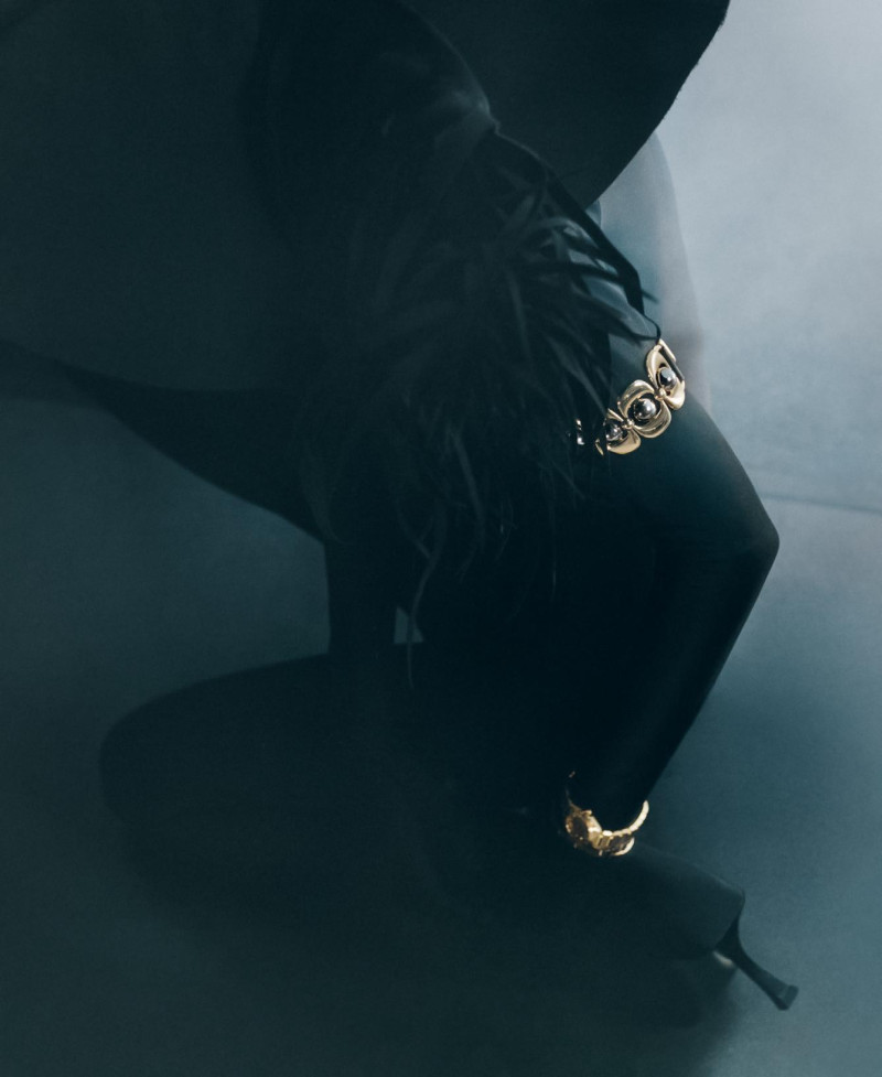 Penelope Ternes featured in Or Du Temps, April 2025