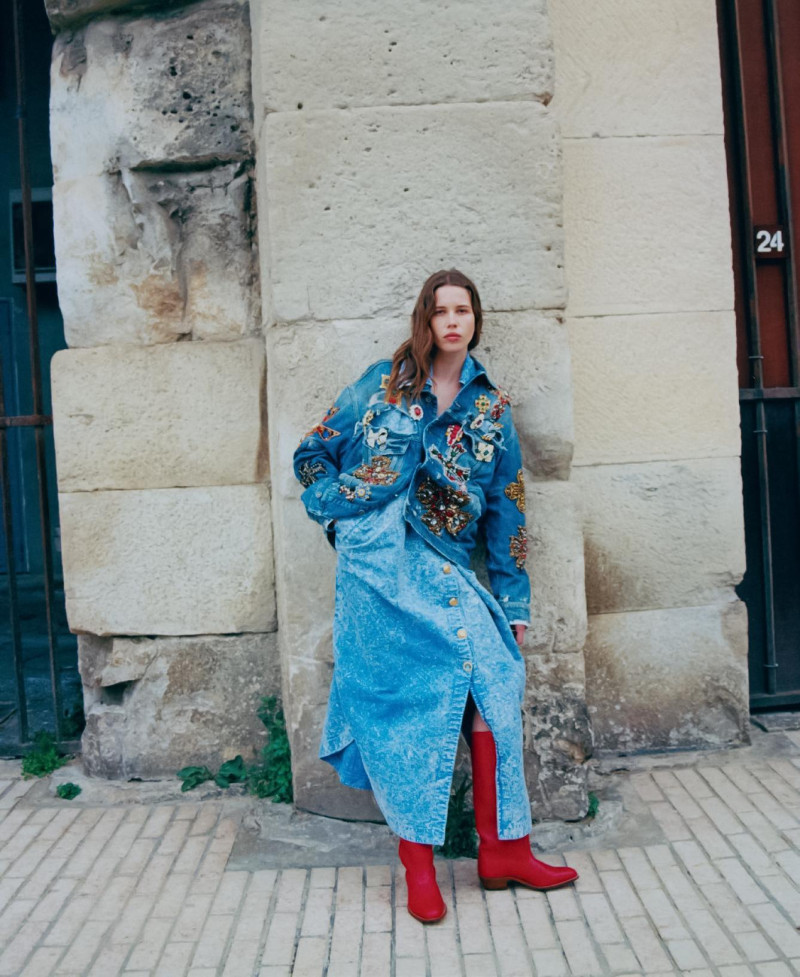 Olivia Petronella Palermo featured in La Reine De Nîmes, May 2025