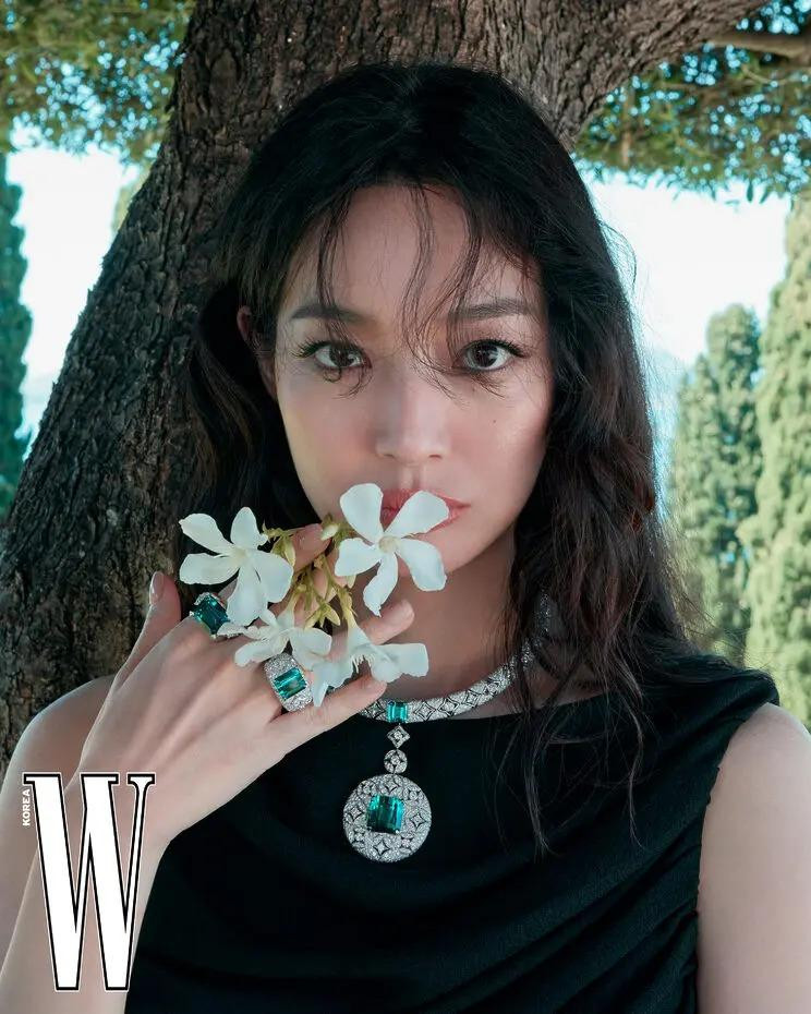 Shin Min-ah\'s Bountiful Journey In Mallorca, July 2025