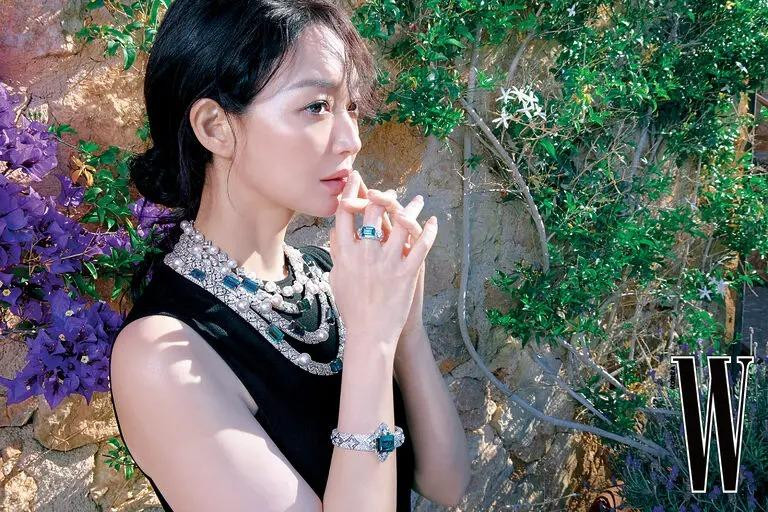 Shin Min-ah\'s Bountiful Journey In Mallorca, July 2025