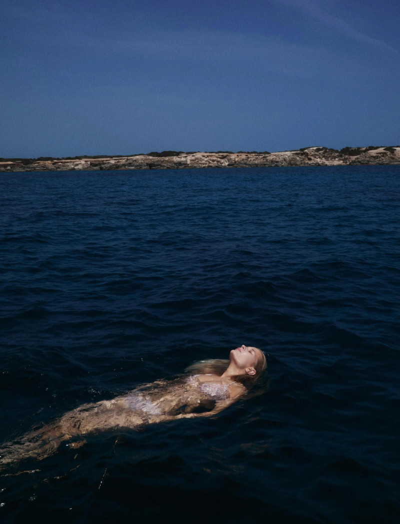 Britt Oosten featured in Summer Check, June 2025