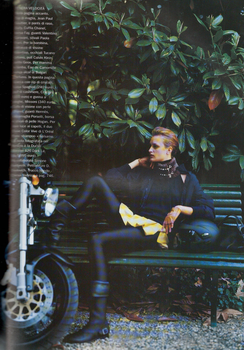 Jana Drews featured in La dolce moto, October 2003