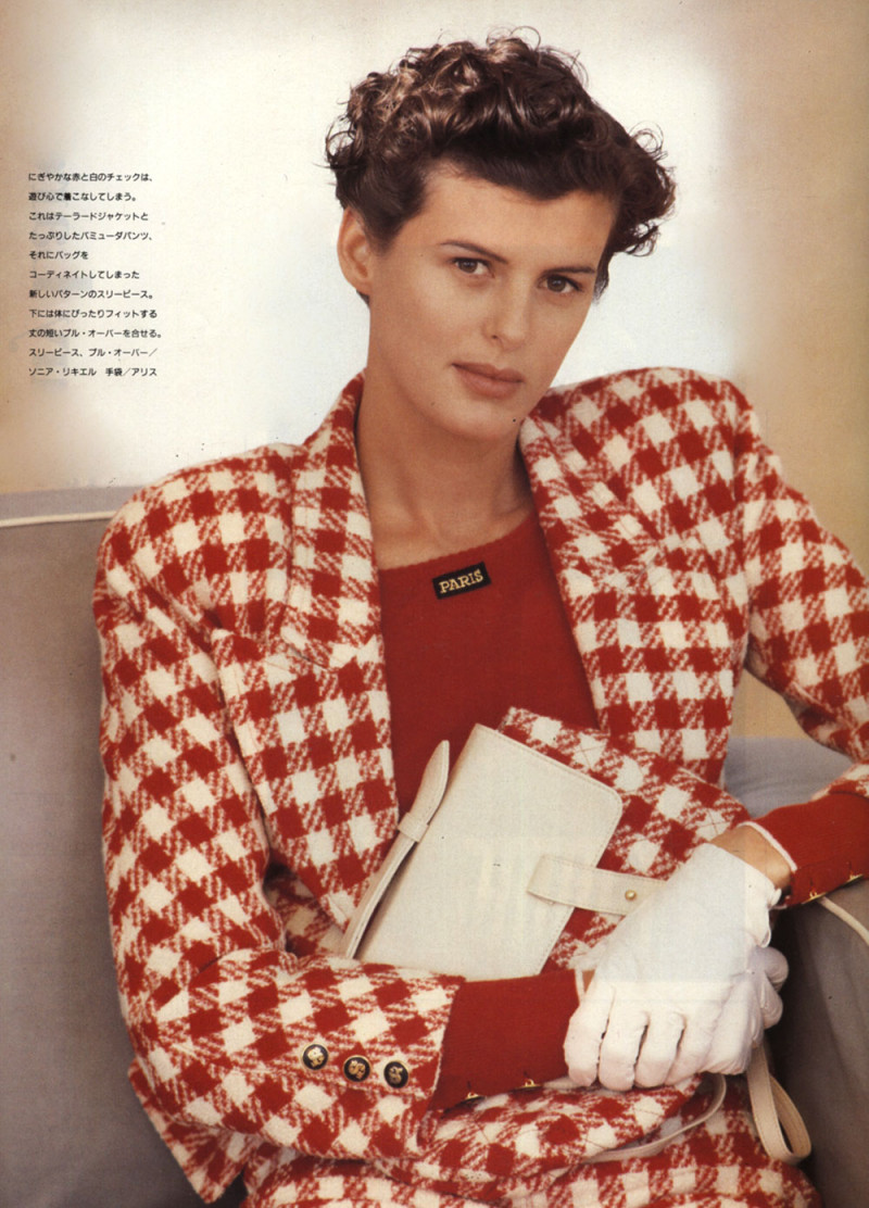 Elizabeth Josie Borain featured in les couleurs heureuses, March 1988
