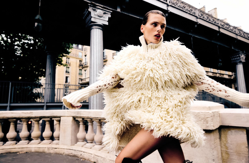 Madison Headrick featured in Lenergie Du Style, August 2025