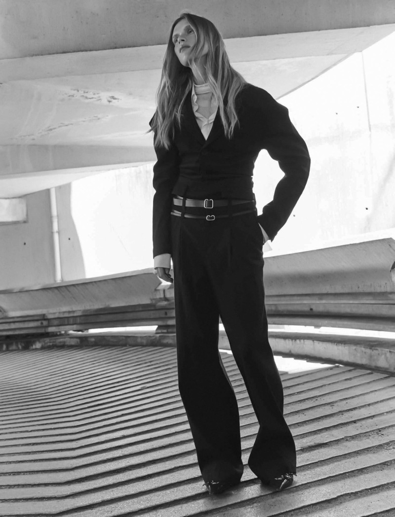 Sara Eirud featured in De L\'Ampleur, August 2025