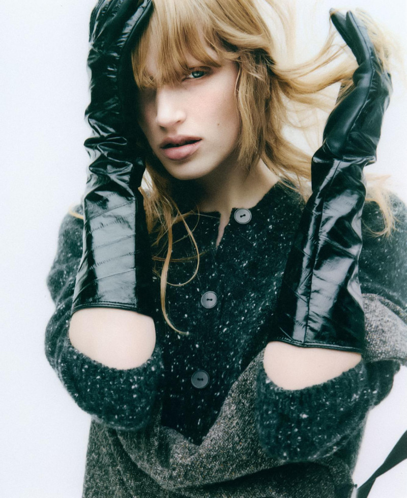 Noor Khan featured in Modele Scandinave, September 2025