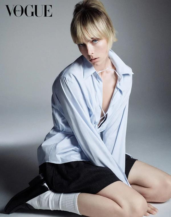 Edie Campbell featured in Edie Campbell, The Most Contemporary Supermodel, Is In The Midst Of A Fall Season., September 2025