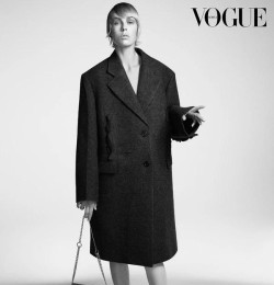Edie Campbell, The Most Contemporary Supermodel, Is In The Midst Of A Fall Season.
