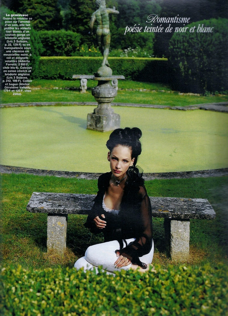 Debbie Deitering featured in Le romantisme fait mouche, July 1994