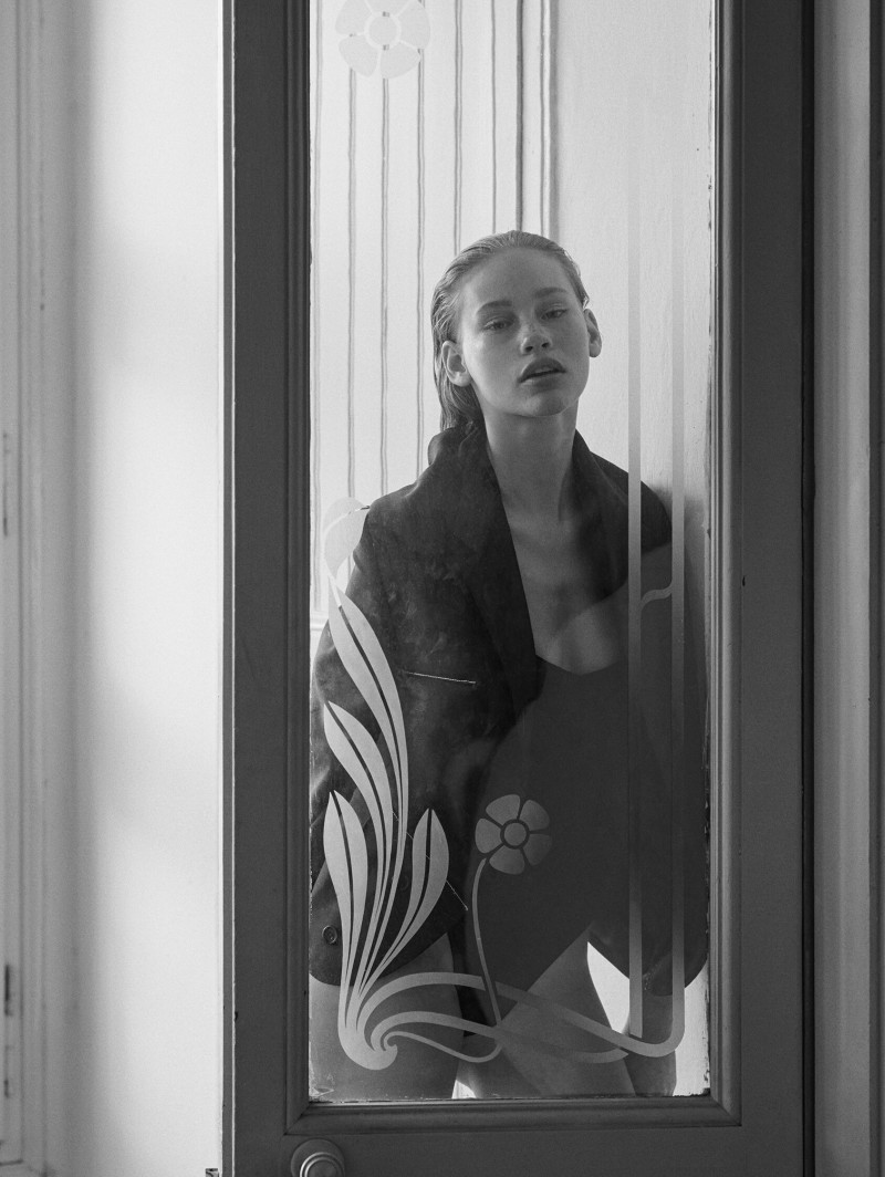 Tess Summer Carter featured in Tess Summer Carter, September 2019