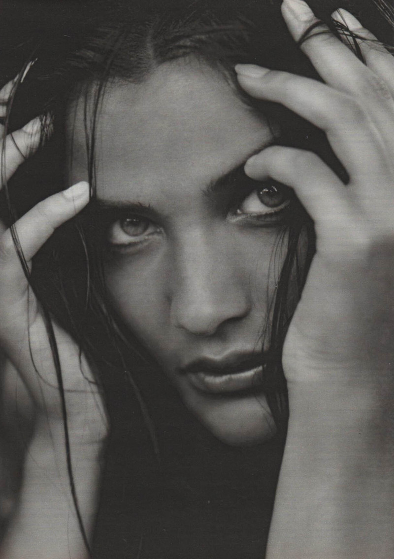 Helena Christensen featured in Cure di primavera per un volto nuevo, May 1992