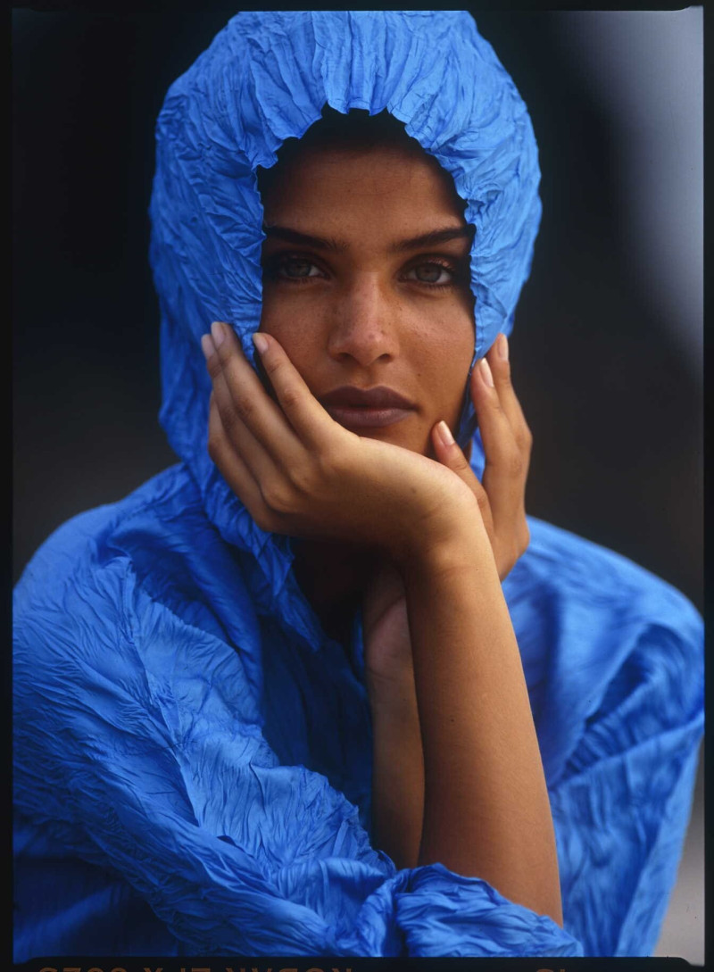 Helena Christensen featured in Sotto il sole d\'estate, August 1992