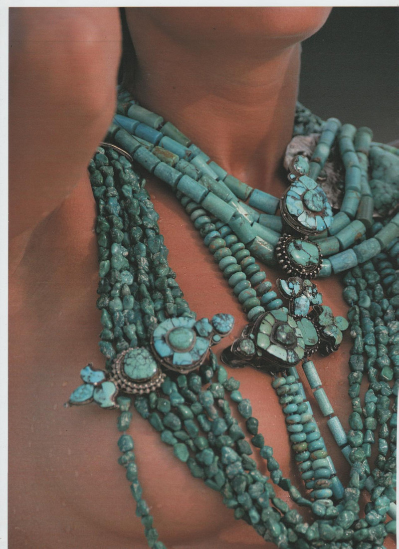 Helena Christensen featured in Sotto il sole d\'estate, August 1992