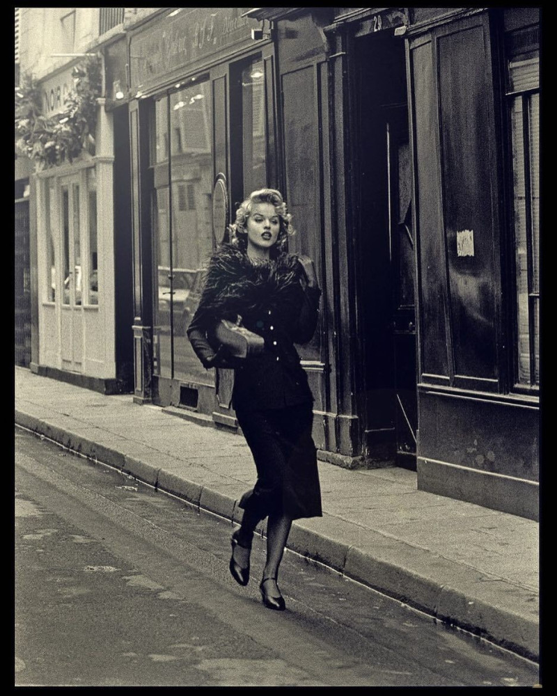 Eva Herzigova featured in Les Noctambules, September 1992