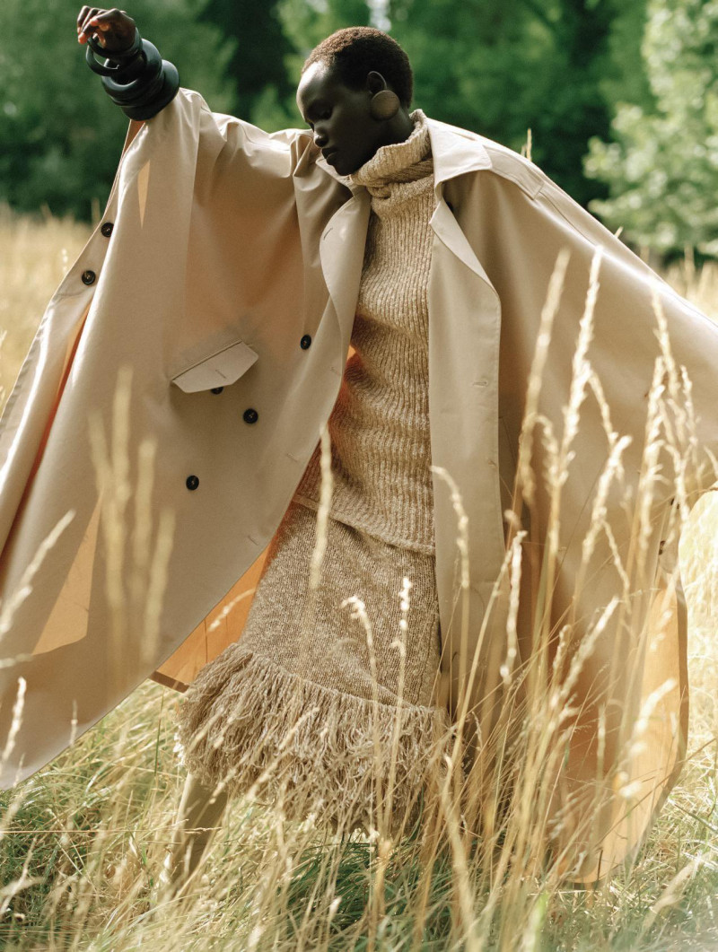 Yar Aguer featured in Memorie Stratificate., October 2025