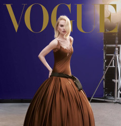 Manicurist: Cam Tran