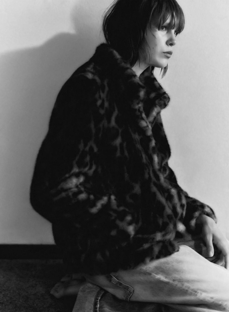 Thea Almqvist featured in Servizio In Camera, October 2025