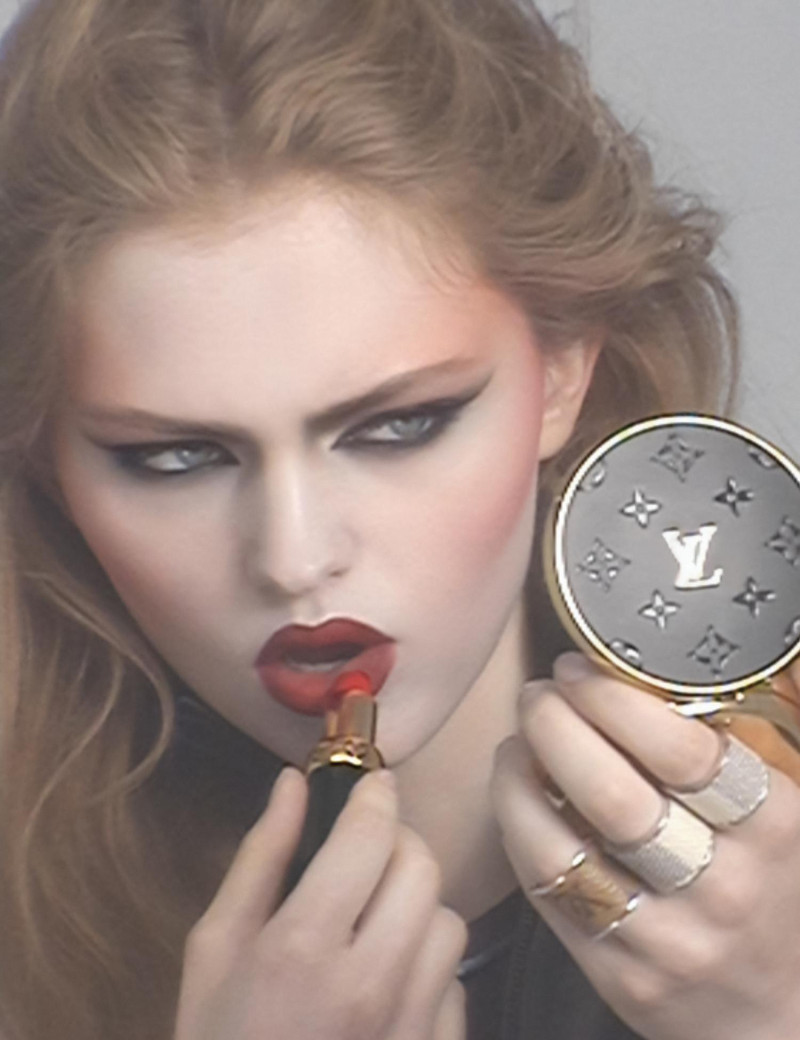 Valerie Scherzinger featured in Look Sharp, October 2025